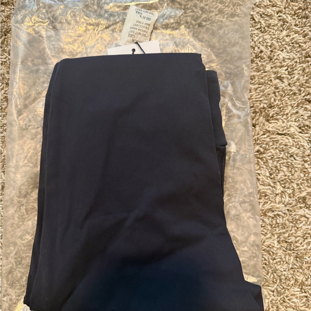 ZYIA Navy Strap Deluxe Hi-Rise Leggings 7/8 Size 4 NWT & Bag - Picture 6 of 7
